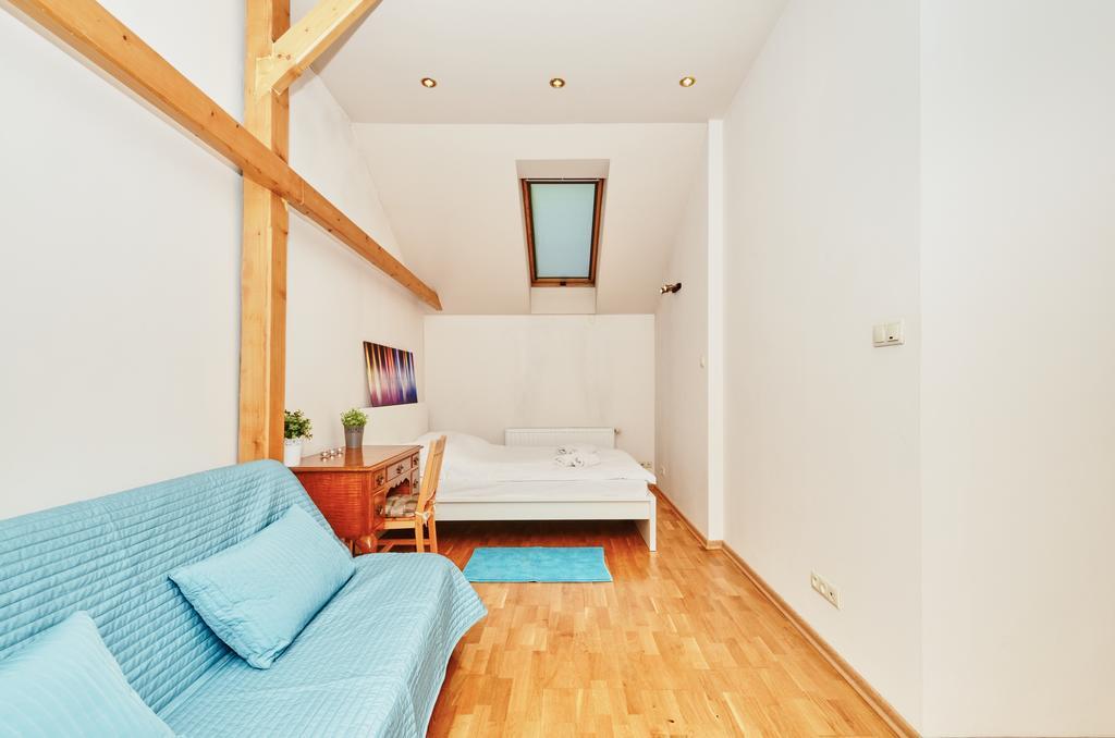 Singer Apartment Krakau